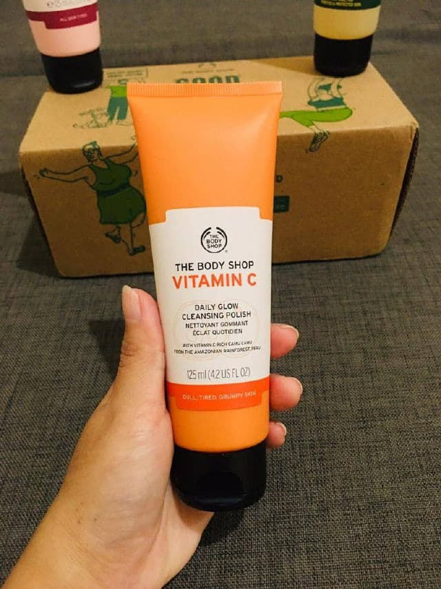 The Body Shop Vitamin C Facial Cleansing Polish review photo by merrylie