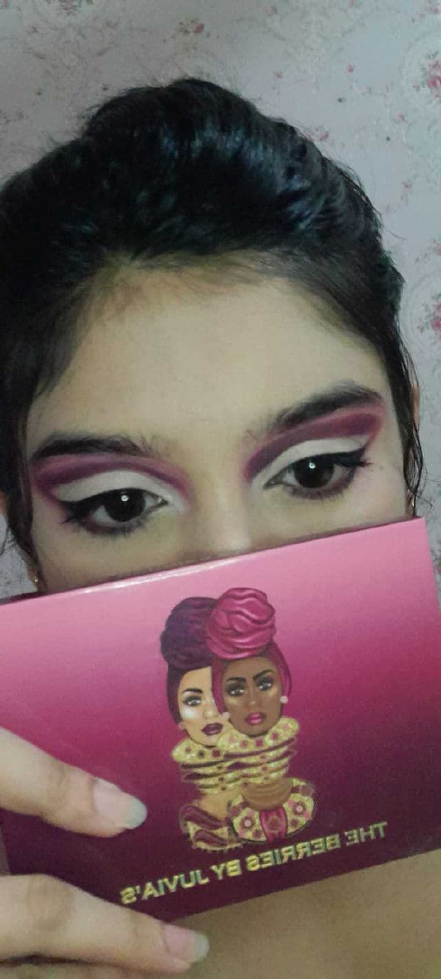 Juvia's Place The Berries Eyeshadow Palette  review photo by feefatz