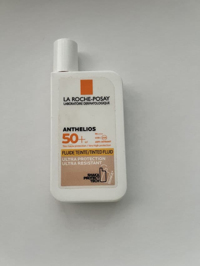 La Roche-Posay Anthelios Mineral Tinted Ultra-Fluid Lotion SPF 50 review photo by RBme