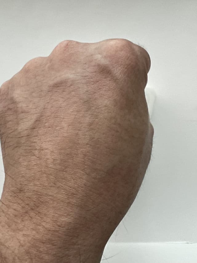 La Roche-Posay Anthelios Mineral Tinted Ultra-Fluid Lotion SPF 50 review photo by RBme