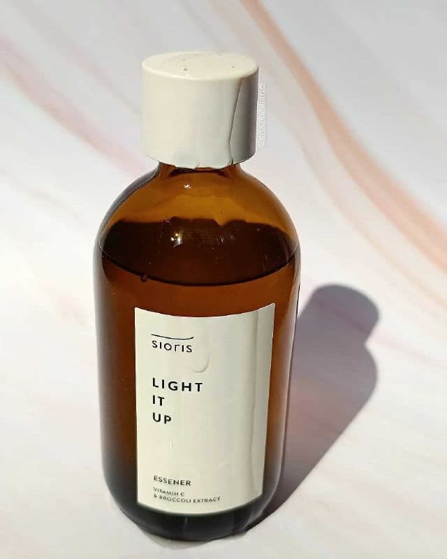 Sioris Light It Up Essener review photo by prisskindiaries