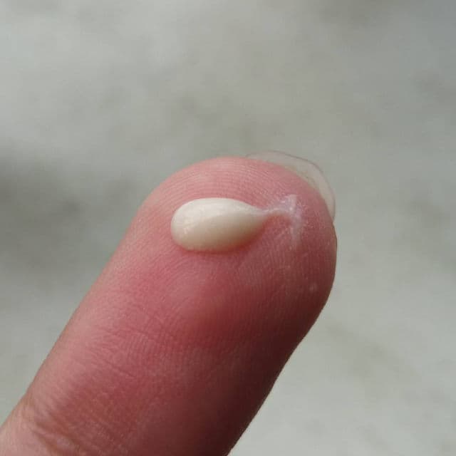 +ful Sunscreen SPF50+ PA++++ review photo by Avrelayne