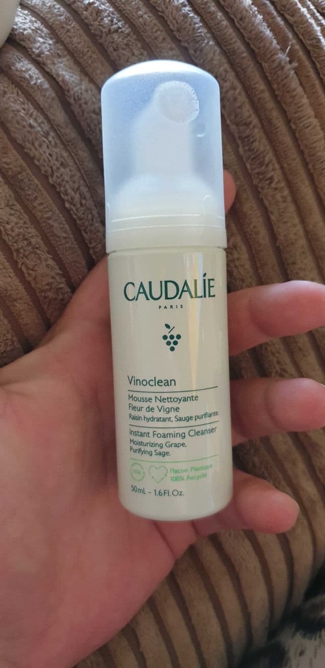 Caudalie Paris Vinoclean Instant Foaming Cleanser  review photo by Olunia85