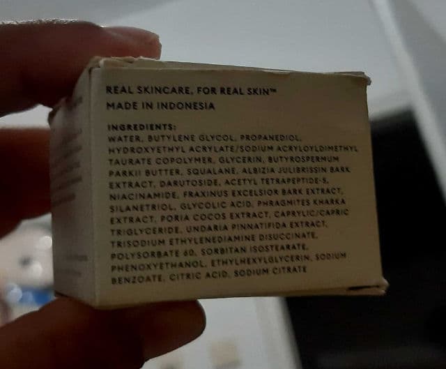 The Bath Box Eye Essential Serum in Jar review photo by riannadewi