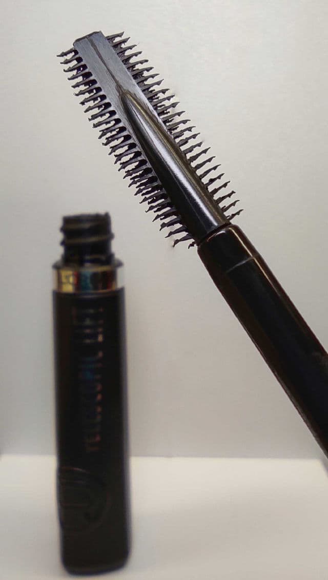 L'Oreal Paris Telescopic Instant Lift Washable Mascara review photo by avie151