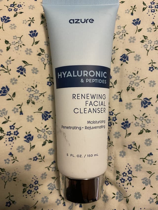 Azure Hyaluronic & Peptides Renewing Facial Cleanser review photo by Gelly10