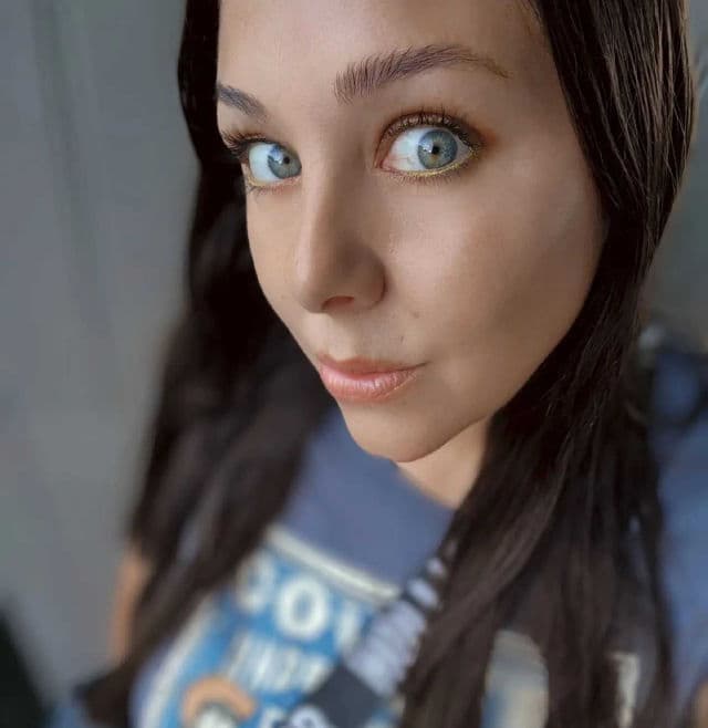 Alo Yoga Luminizing Face Moisturizer review photo by Rachaelann