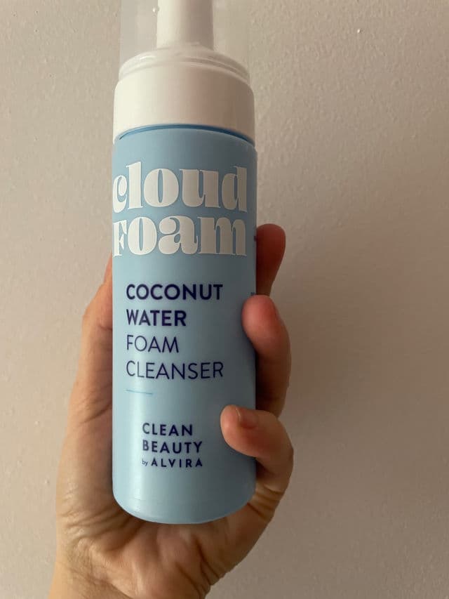 Alvira Cloud Foam Cleanser review photo by vichyTester