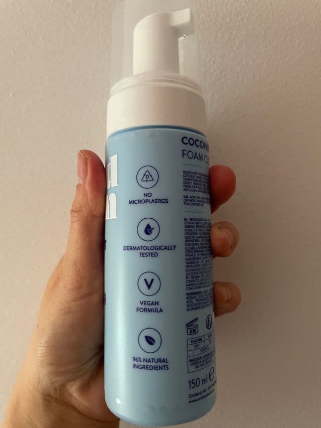 Alvira Cloud Foam Cleanser review photo by vichyTester