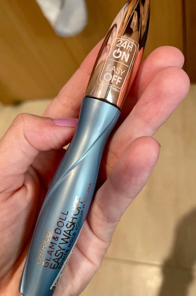 Catrice Glam & Doll Volume Mascara review photo by vichyTester