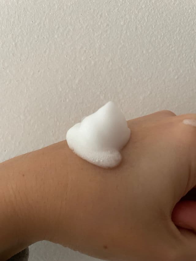 Alvira Cloud Foam Cleanser review photo by vichyTester