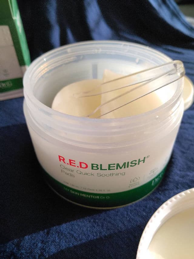 Red Blemish Clear Quick Soothing Pads product review