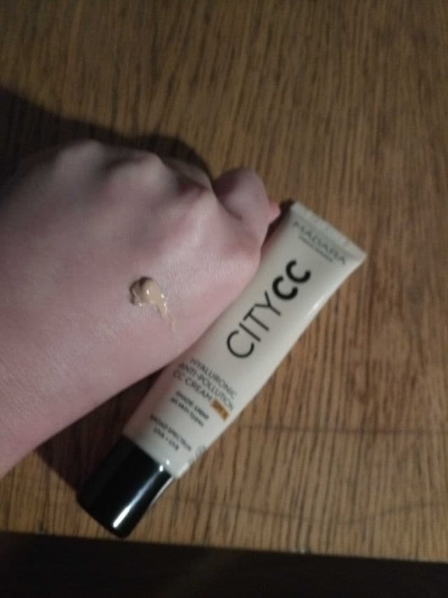 Madara Cosmetics Anti-Pollution CC Cream SPF15 review photo by Rouuu