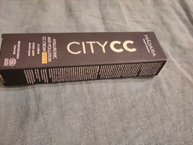 Madara Cosmetics Anti-Pollution CC Cream SPF15 review photo by Rouuu