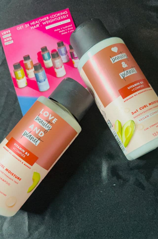 Love Beauty and Planet Vitamin B3 + Complex Avocado Oil-Aguacate & Mango 3in1 Curl Moisture Vegan Shampoo	 review photo by myamoon1