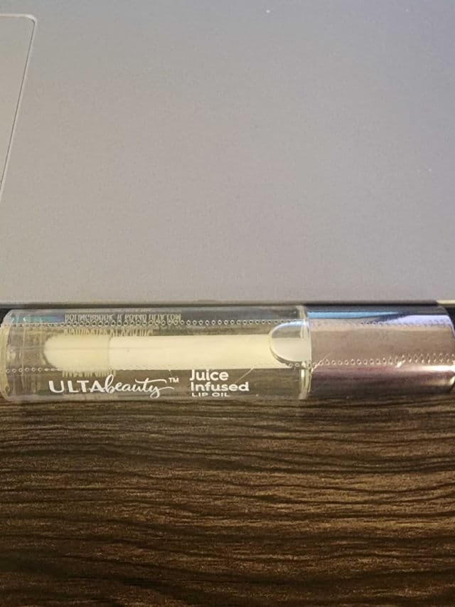 Ulta Beauty Juice Infused Lip Oil - Red Apple review photo by EnxhiB