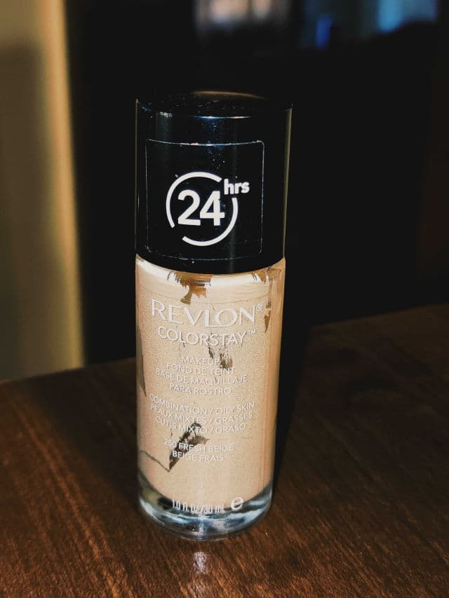 Revlon Colorstay Foundation Combination/Oily Skin review photo by EnxhiB