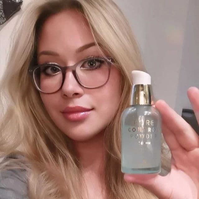 The Skin House Pore Control Powder Serum review photo by reviewedbyemy