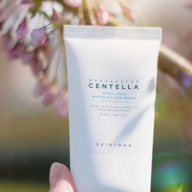 SKIN1004 Madagascar Centella Hyalu-Cica Water-Fit Sun Serum SPF50+ PA++++ review photo by Robynrose