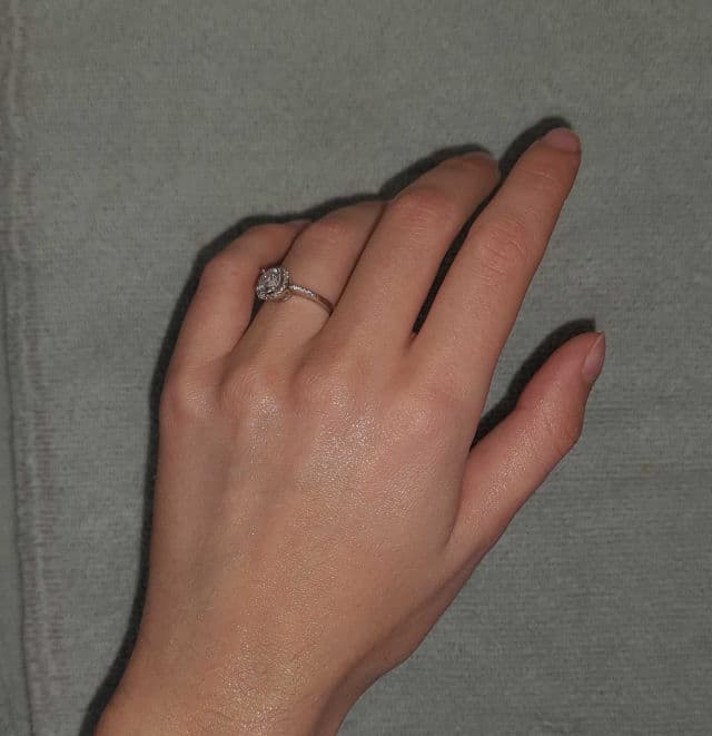 La Roche-Posay Cicaplast Baume B5 Soothing Repairing Balm review photo by Nicnini