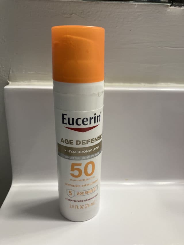 Eucerin Age Defense + Hyaluronic Acid Sunscreen SPF50 review photo by Patricmar903
