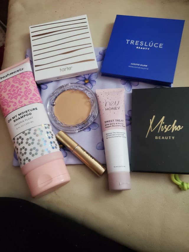 KVD Beauty Good Apple Skin-Perfecting Foundation Balm review photo by carpe0noctem