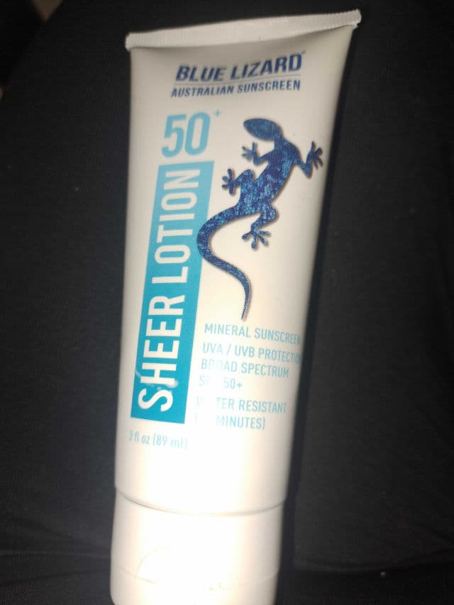 Blue Lizard Sheer Mineral Sunscreen Lotion SPF 50+ review photo by carpe0noctem