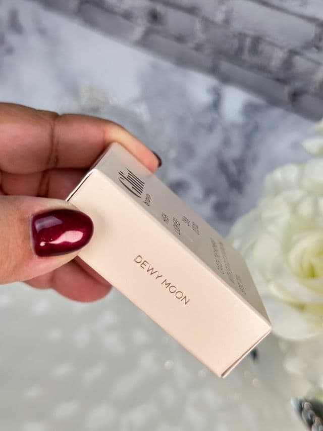 Glint 01 Dewy Moon review photo by UniquelySam