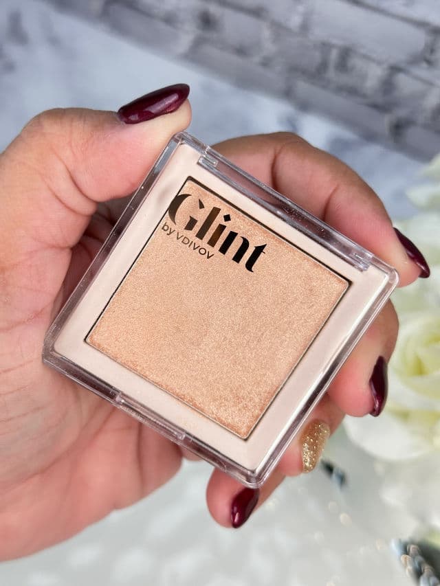 Glint 01 Dewy Moon review photo by UniquelySam