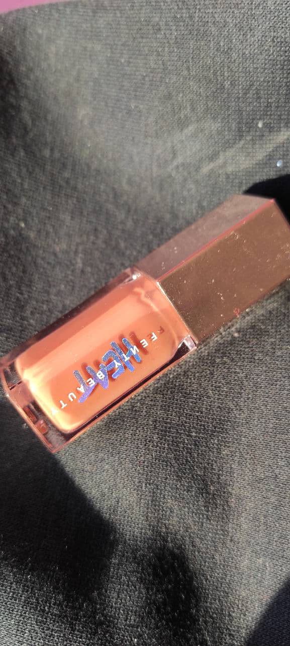 Fenty Beauty Gloss Bomb Heat Universal Lip Luminizer + Plumper - Fenty Glow Heat review photo by everglowlasting