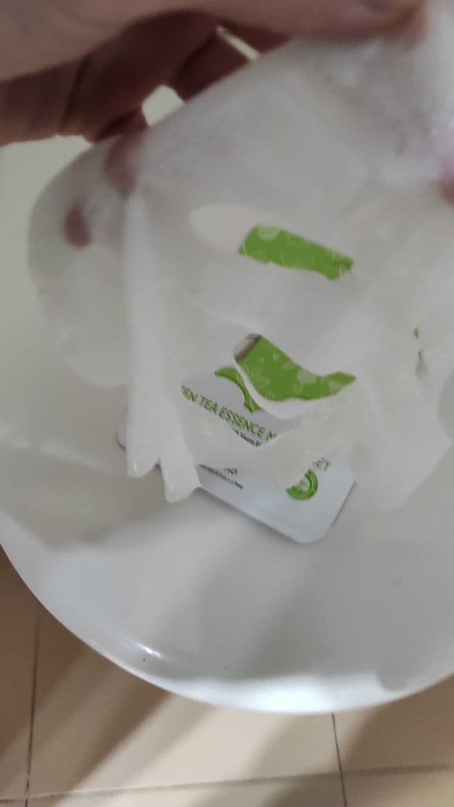 ESFOLIO Pure Skin Green Tea Essence Mask review photo by everglowlasting