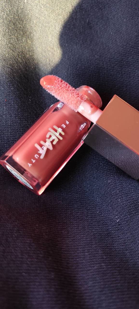 Fenty Beauty Gloss Bomb Heat Universal Lip Luminizer + Plumper - Fenty Glow Heat review photo by everglowlasting