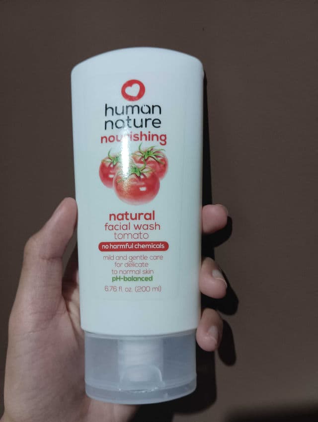 Human Heart Nature Nourishing Facial Wash review photo by Merk