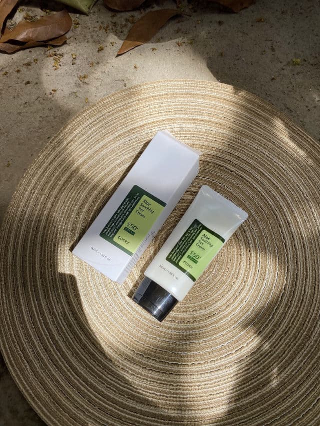 COSRX Aloe Soothing Sun Cream SPF50+ PA+++ review photo by Yenxgg