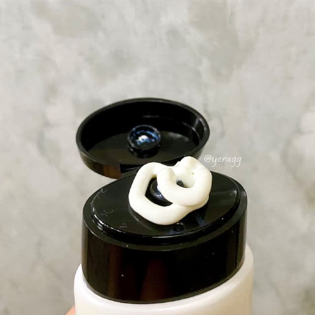 COSRX Aloe Soothing Sun Cream SPF50+ PA+++ review photo by Yenxgg