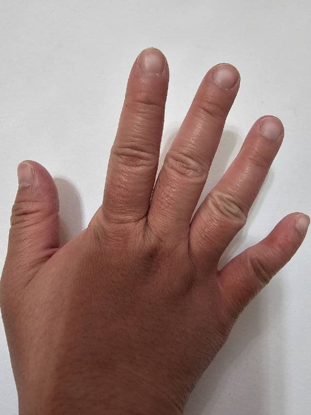 Baren Nail & Cuticle Oil Pen review photo by Dawne28