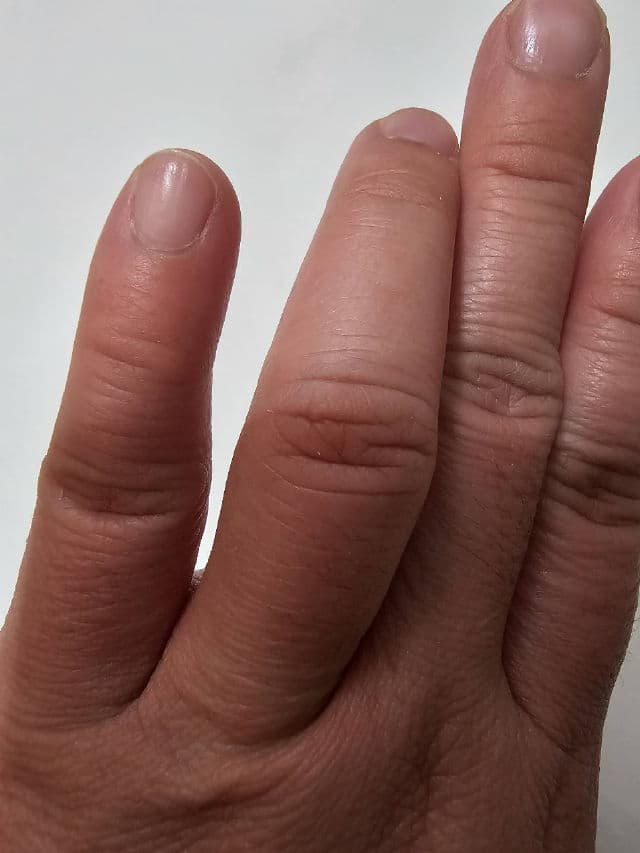 Baren Nail & Cuticle Oil Pen review photo by Dawne28