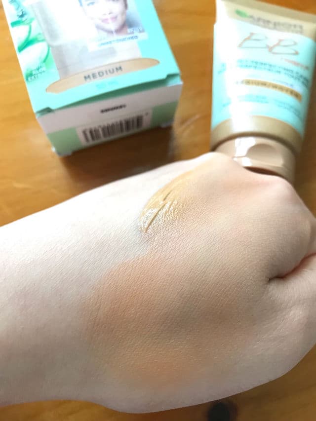 Garnier SkinActive Oil-Free BB Cream SPF 25 review photo by EZunni