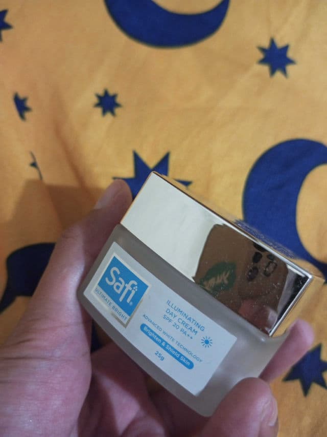 Safi White Expert: Illuminating Day Cream SPF 15 PA++ review photo by fenirosilya