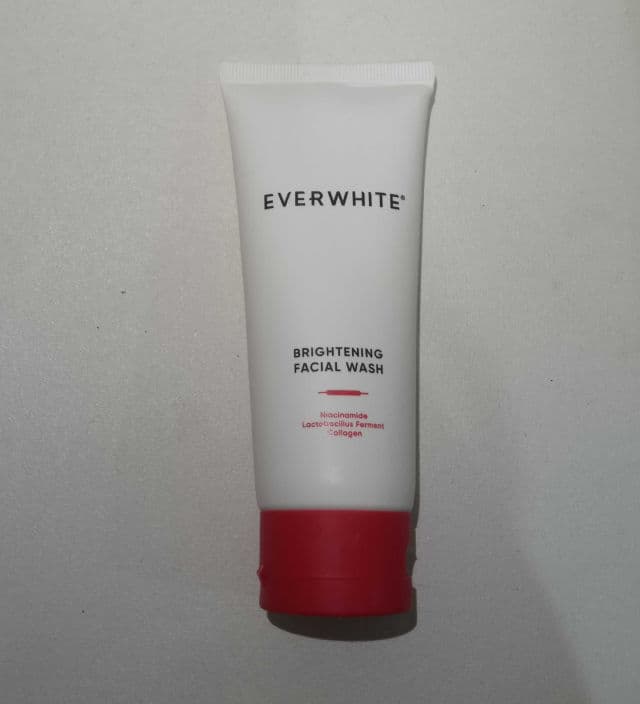 Everwhite Brightening Facial Cleanser review photo by shobihana