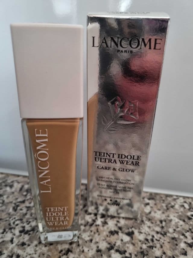 Lancome Teint Idole Ultra Wear Care & Glow Foundation review photo by meljel