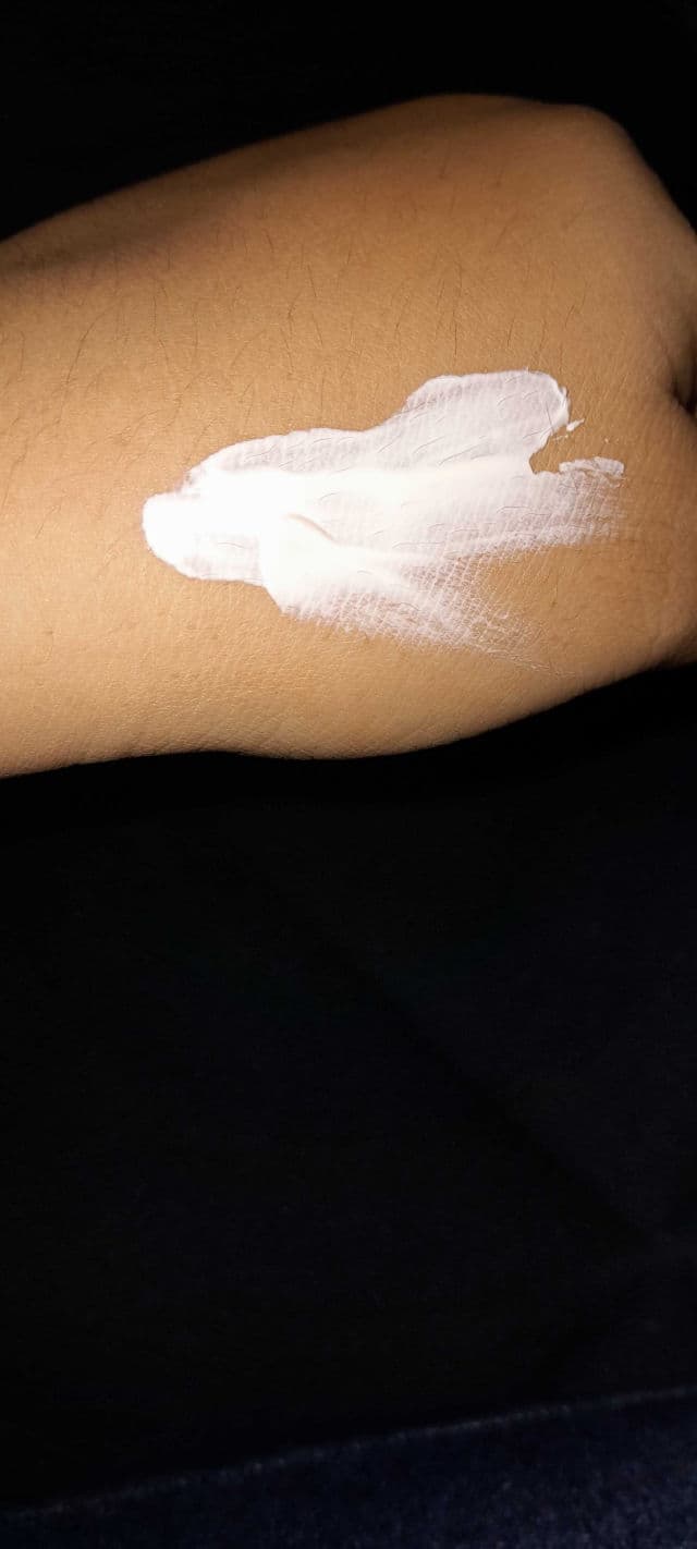 Nivea Sun Extra Protect Aura Sun Serum SPF 50+ PA+++ review photo by april97