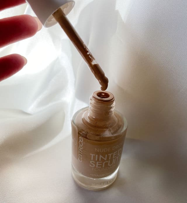 Catrice 001N review photo by Negin