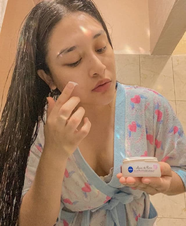 Nivea Agua De Rosas Gel-Crema Hidratante Facial  review photo by eliandrade