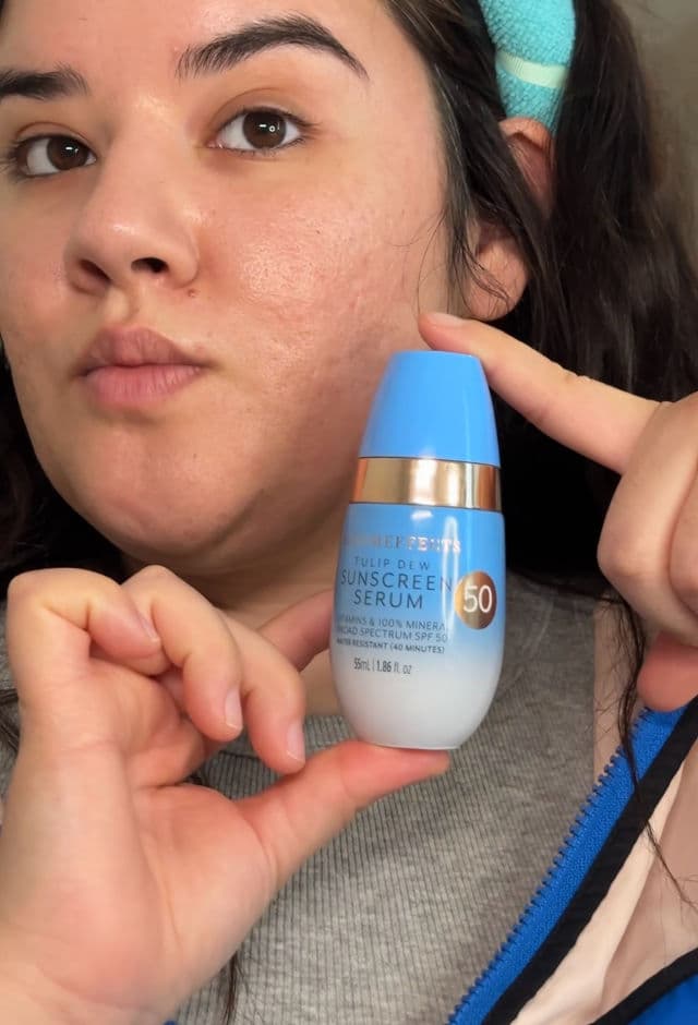 Bloomeffects Tulip Dew Sunscreen Serum SPF50 review photo by livinglikelemom