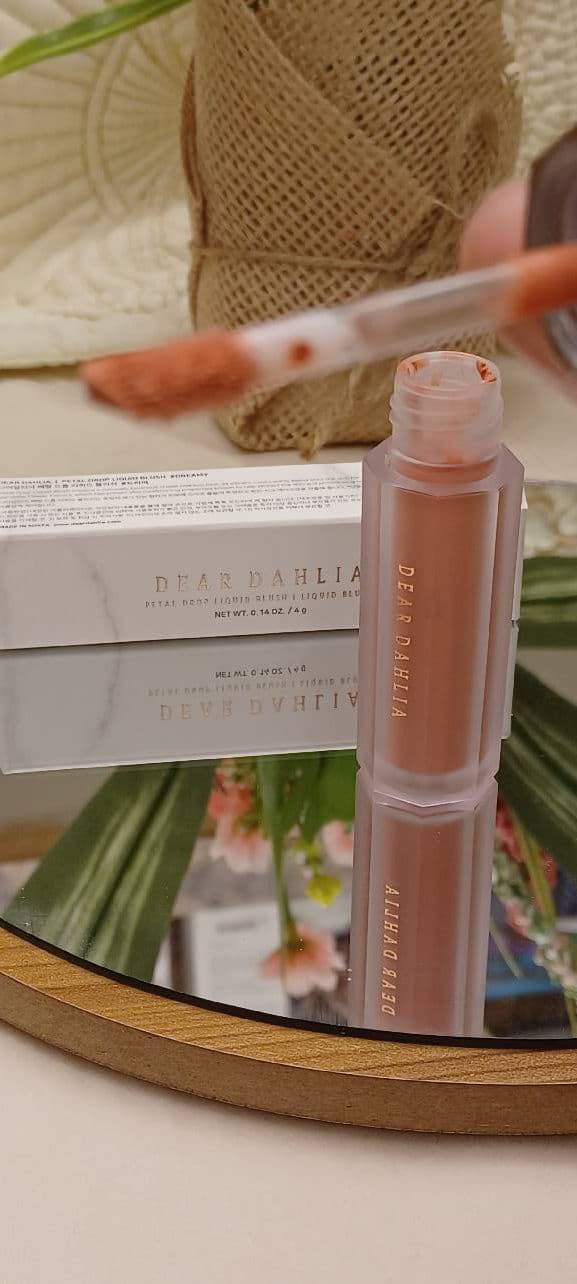 Dear Dahlia 01 Seduction review photo by daliajulius