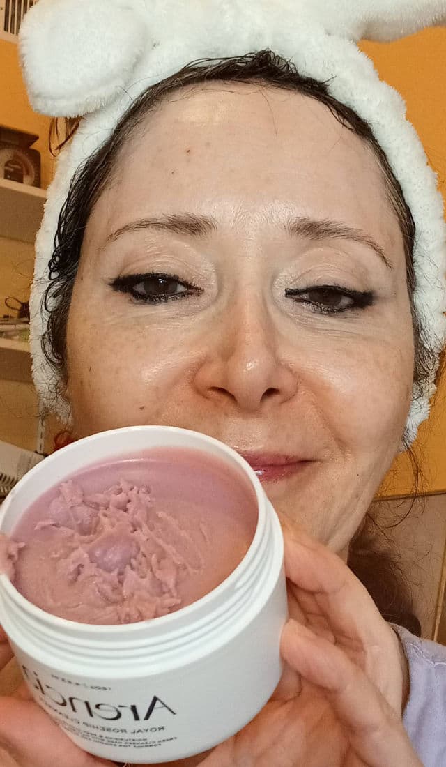 Arencia Fresh Royal Rosehip Cleanser review photo by daliajulius