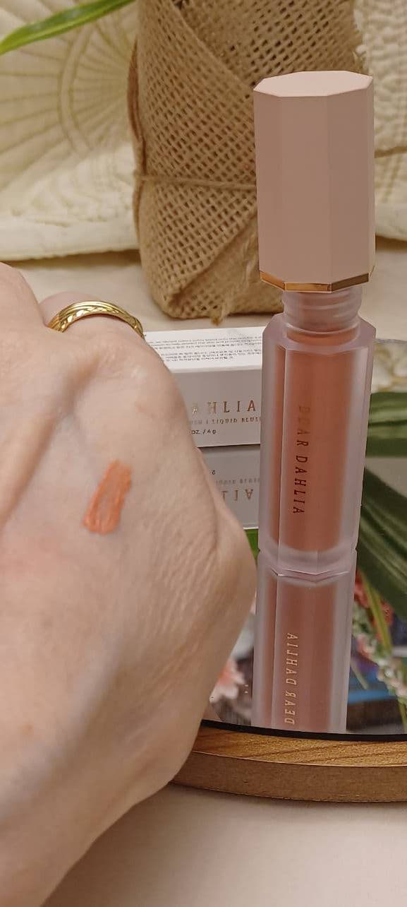 Dear Dahlia 01 Seduction review photo by daliajulius