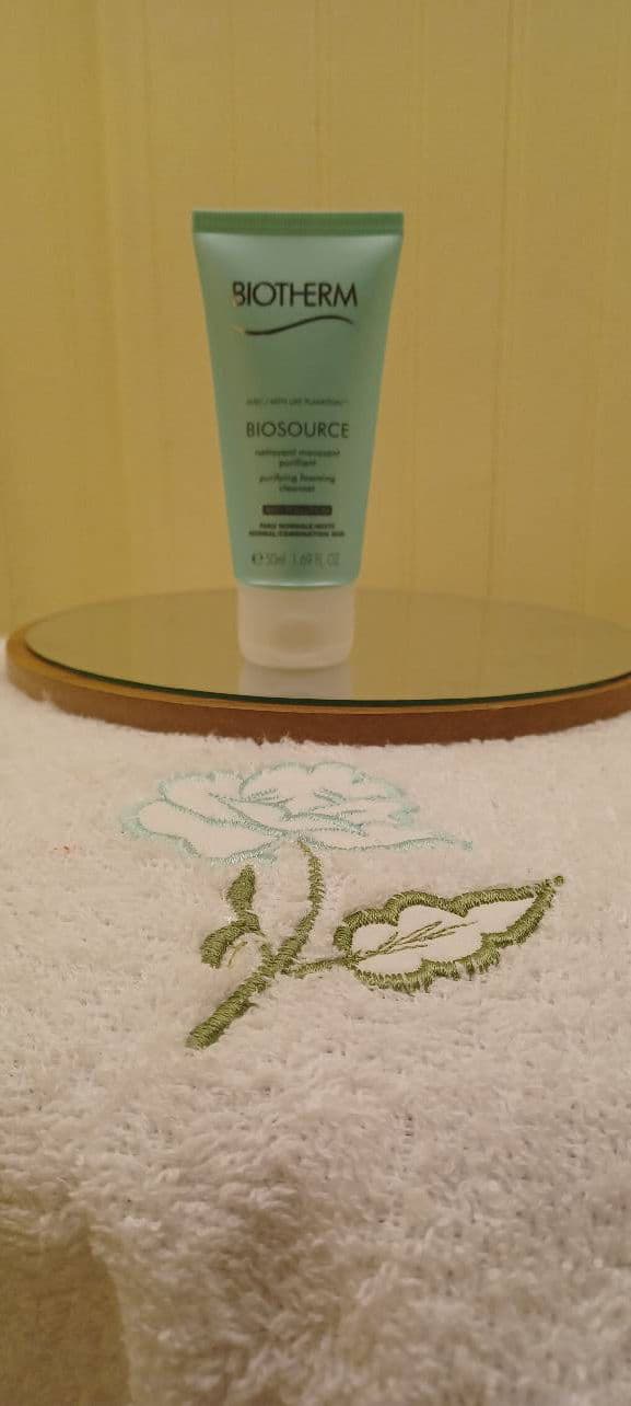 Biotherm Biosource Purifying Foaming Cleanser review photo by daliajulius