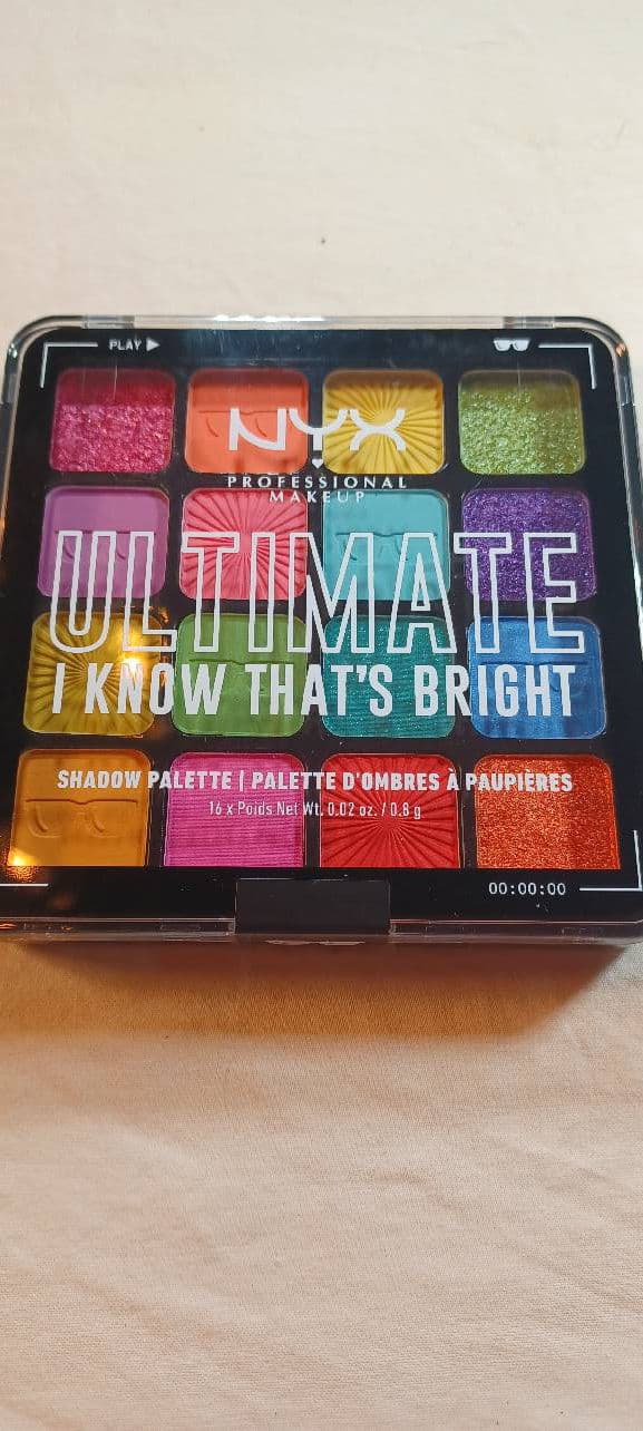 Nyx Cosmetics Ultimate Eyeshadow Palette review photo by daliajulius